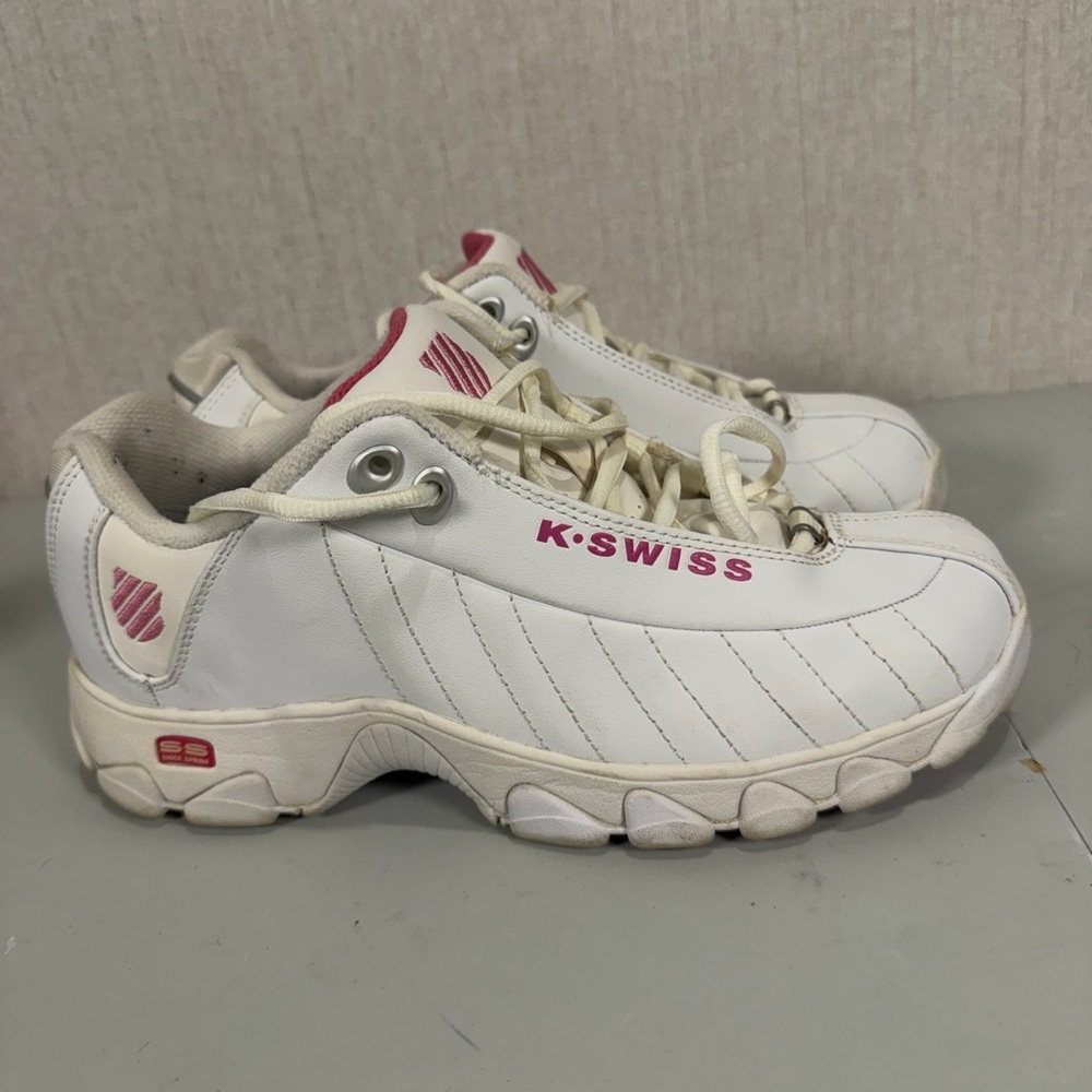K-Swiss White and Pink Women's‎ Sneakers